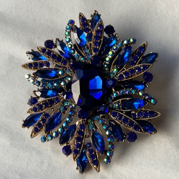 💙 TIEKS SAPPHIRE JEWELED FLOWER 💙 NWOT 💙 - Picture 7 of 16